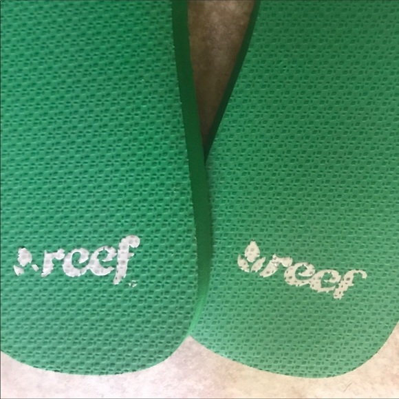 REEF FLIP FLOPS - Picture 3 of 4